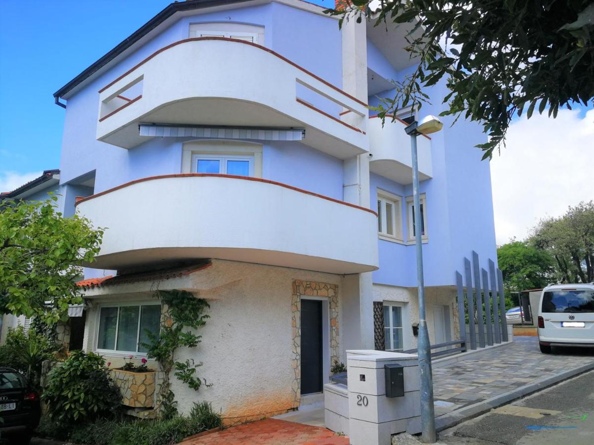 Apartments Bilic With Garden & Swimming Pool - 50M From The Beach Pjescana Uvala Buitenkant foto