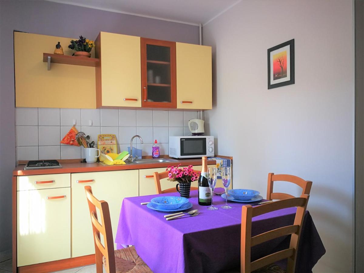 Apartments Bilic With Garden & Swimming Pool - 50M From The Beach Pjescana Uvala Buitenkant foto