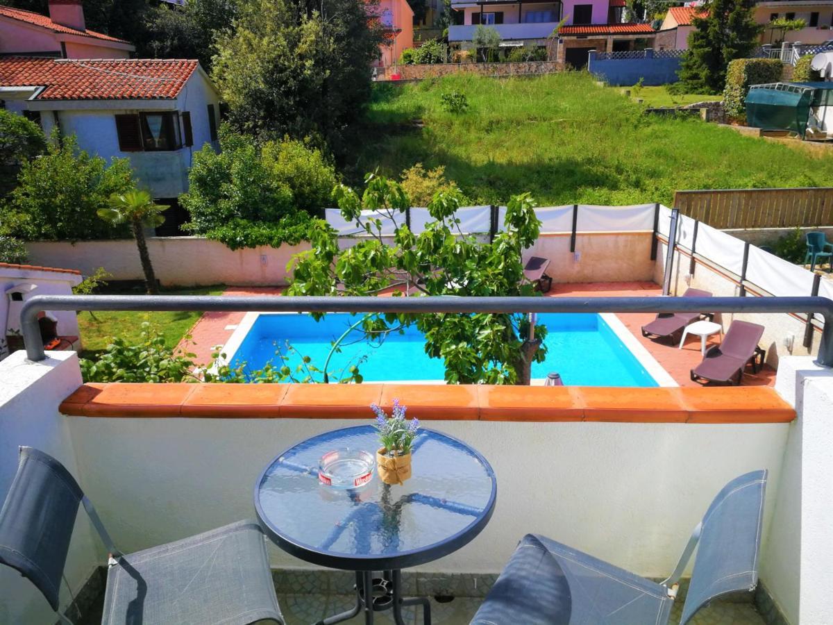 Apartments Bilic With Garden & Swimming Pool - 50M From The Beach Pjescana Uvala Buitenkant foto